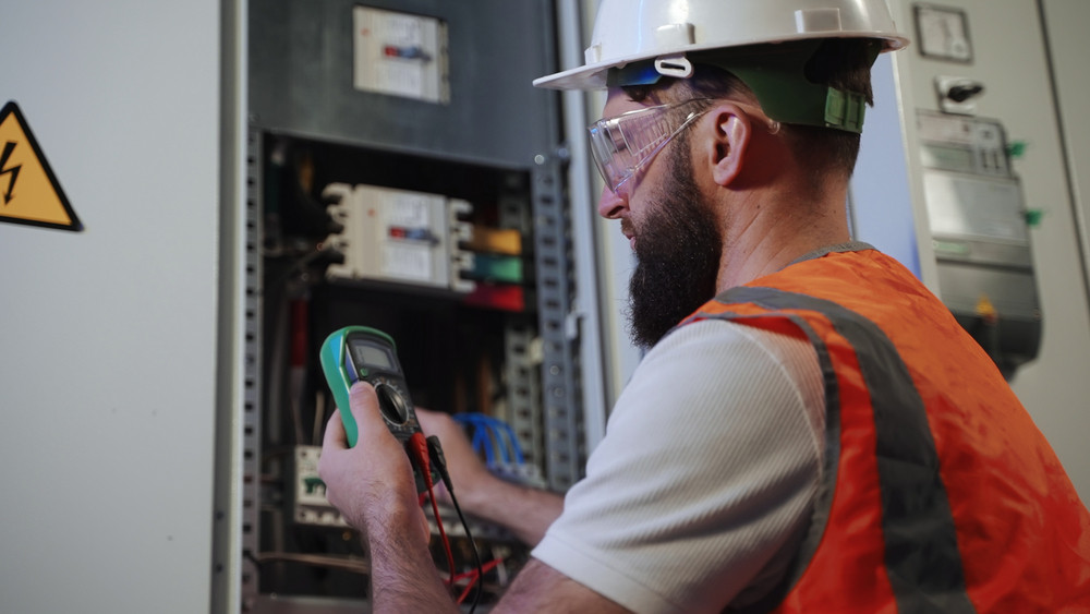 Safety Innovations Electrical Contractors Are Using to Protect Homes and Worksites